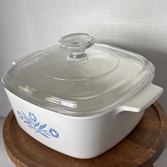 Vintage Corning Ware Blue Cornflower Casserole A-1 1/2-B 1.5 Qt. with Pyrex Lid - Picture 9 of 10